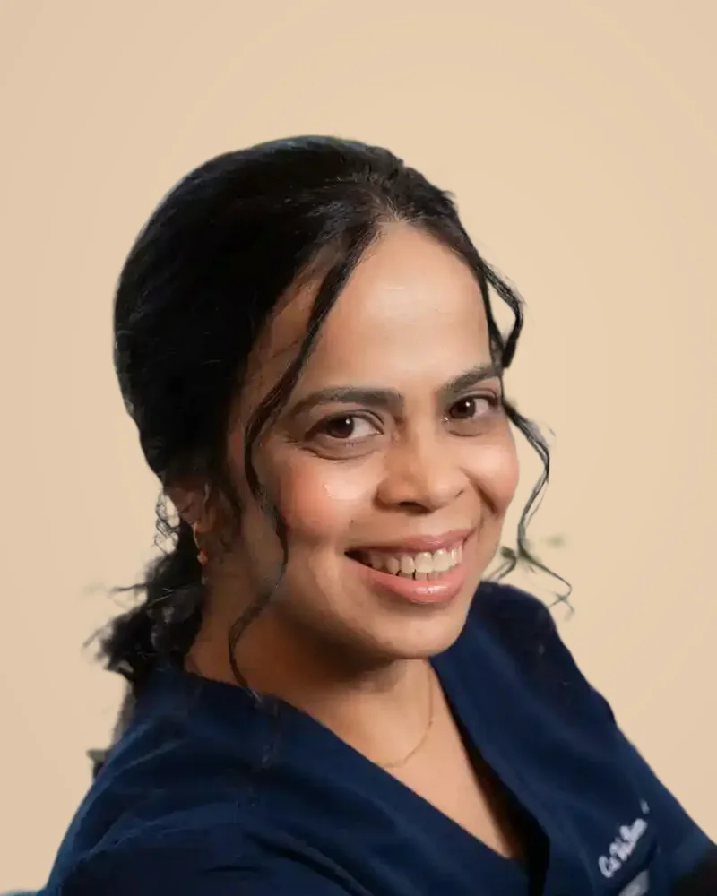Munira, Esthetician